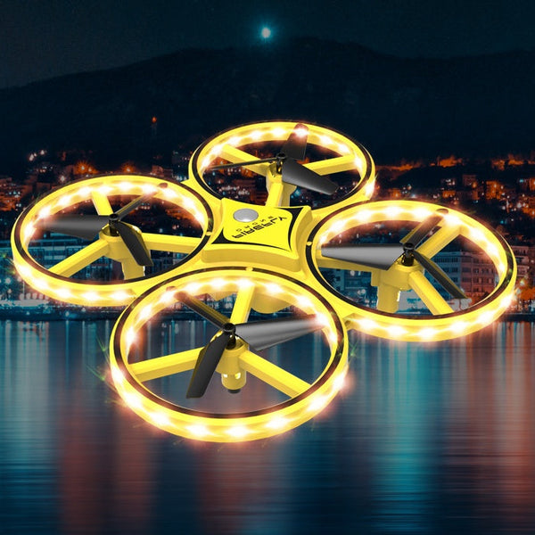 Drone à Commande par Montre à Quatre Axes